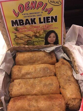 &quot;LOENPIA MBAK LIEN&quot; Wajah Sukses UMKM di Semarang yang Tetap Solid dengan Rasa Legend