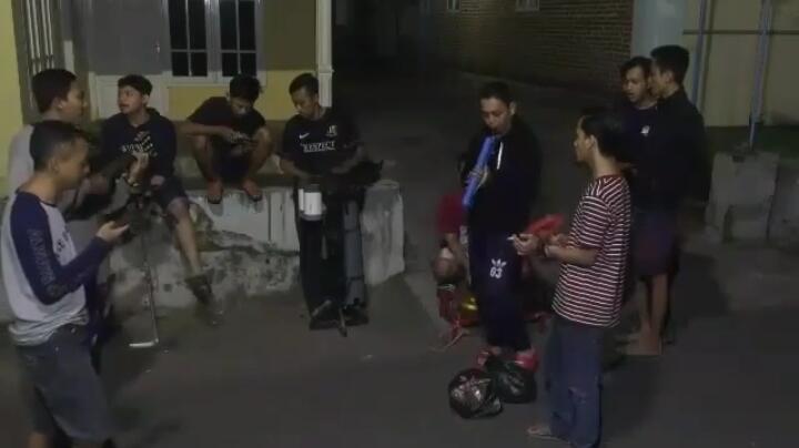 Ini Tradisi di Rumah Ane, Patrol Keliling Untuk Membangunkan Orang Untuk Saur