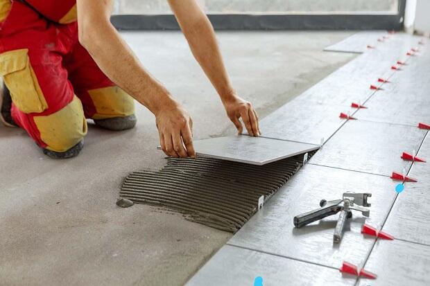 Heboh, Lantai Rumah Warga di Kalideres Keluarkan Hawa Panas