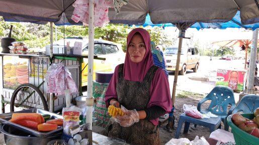 Rujak Mbak Fitri, Pilihan Tepat Cemilan Segar