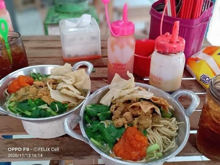 Mau Rasain Mie Ayam Dan Bakso Anti-mainstream? Coba Mie Ayam Wajan Semarang Yuk!