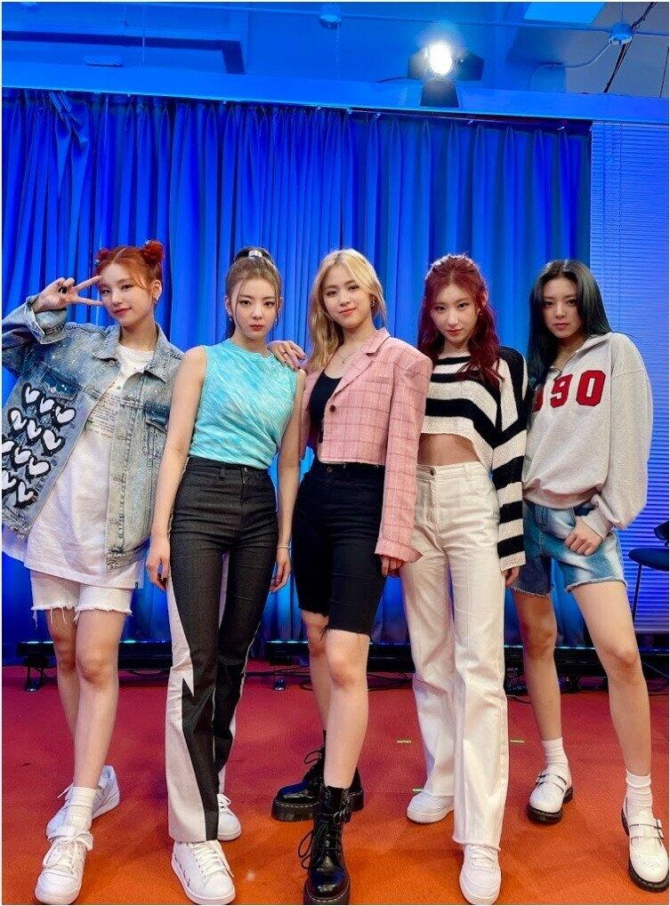 Stylist ITZY Kembali Kena Kritik Lantaran Pilihan Baju yang Dipilih