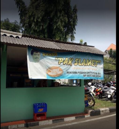 Sudah Jarang Nih, Bakso Enak dan Legit dengan Mie Kuning Basah