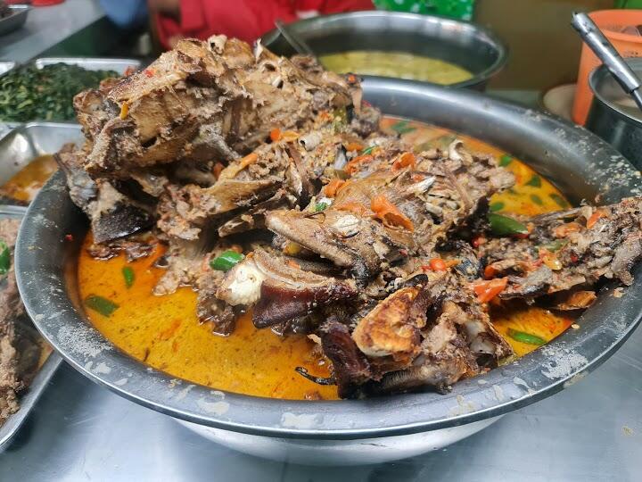 Olahan Ikan Manyung Bu Fat Yang Melegenda Di Semarang