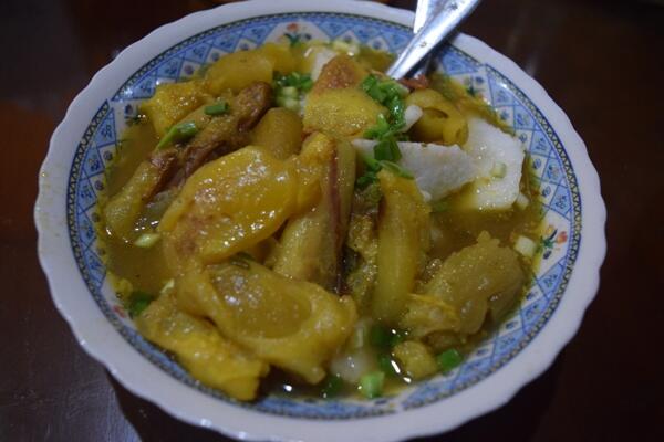 Soto Kikil Khas Gresik Bikin Mata Merem Melek, Jangan Percaya Sebelum Nyoba!