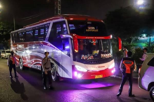 Kedapatan Angkut Pemudik dari Terminal Bayangan, Bus AKAP Ini Langsung Ditahan