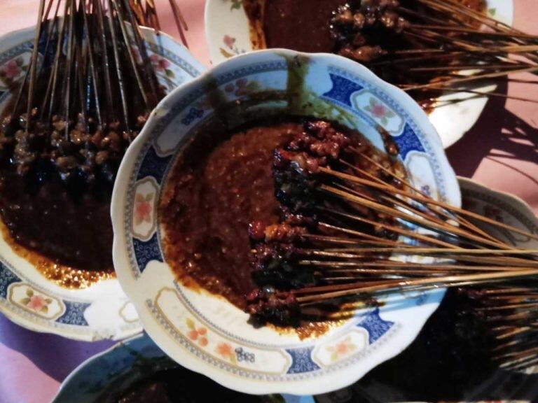 Sate Lalat Pak Mat, Kuliner Pamekasan yang Wajib Gansist Coba!