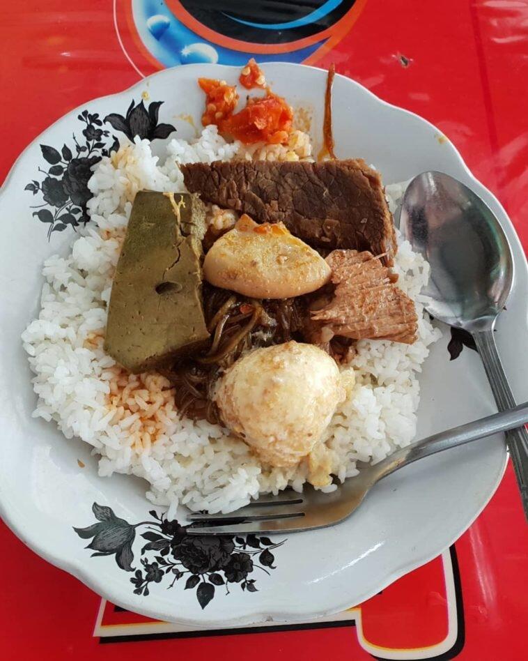 Warung Amboina, Sedia Nasi Petis Legendaris Khas Bangkalan