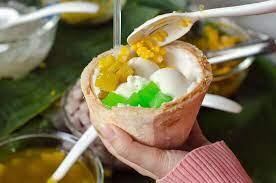 Es Kelapa Thailand, Minuman Segar di Pantai Panjang