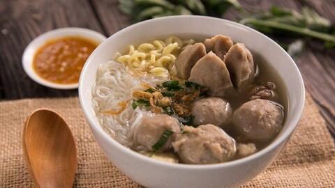 Bakso Super 99 Solo, Pilihanya bakso urat, bakso granat, serta bakso bogem