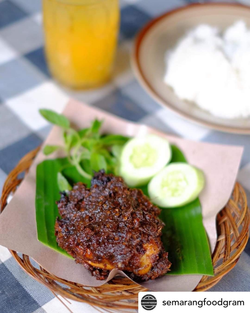 Mau Coba Ayam Bakar Super Enak Di Semarang? Mampir Saja Di Ayam Bakar Artomoro