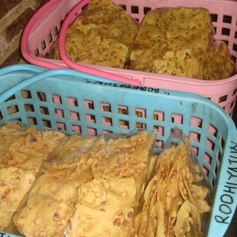 Mau Borong Tumpi Dan Belajar Cara Pembuatannya? Mampir Ke Karangbolo, Semarang Yuk!