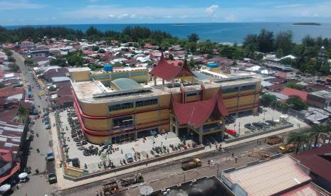 Ngabuburit Paket Komplit Di Pantai Kata Pariaman