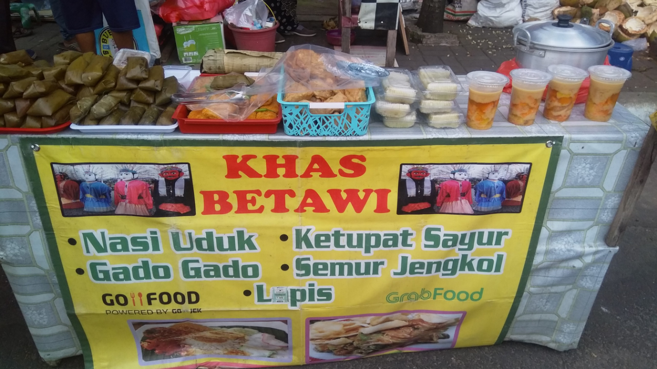 Nasi Uduk Khas Betawi Kaki 5 ke H. Ipin Pondok Labu Saja!