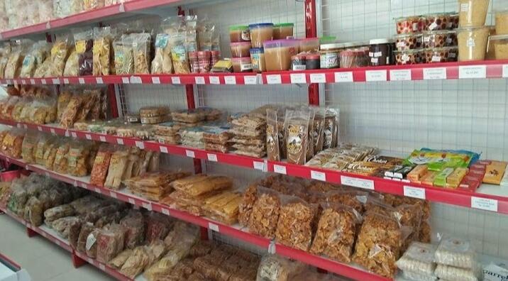 Butuh Ikan dan Camilan, Hayuk ke Sini!