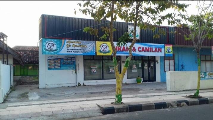 Butuh Ikan dan Camilan, Hayuk ke Sini!