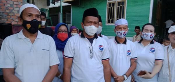 Jelang Lebaran, Perindo Jambi Bagikan Ratusan Minuman Kaleng ke Warga Prasejahtera