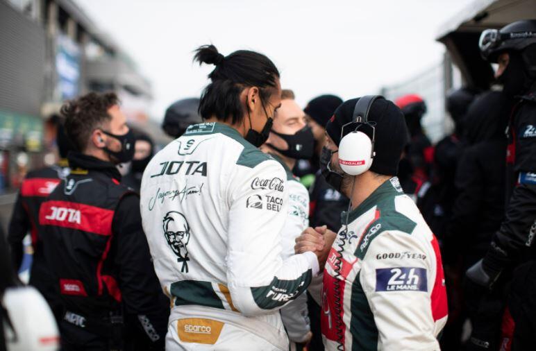 Ramadhan Berkah, Sean Gelael dan Rekan Setimnya Raih Peringkat Ketiga FIA WEC!