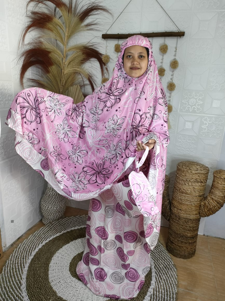 Mukena Ibu Ami Yang Mulai Menawarkan Berbagai Macam Jenis Model Terbaru