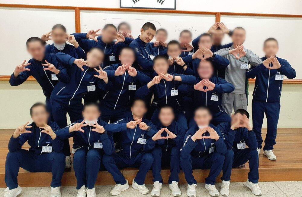 Intip Foto Terbaru Chanyeol EXO Saat Jalani Masa Wajib Militer