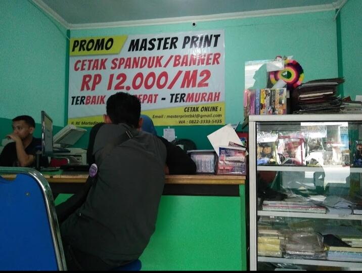 Kagum dengan Sosok Sakera? GanSis Wajib Punya Bajunya