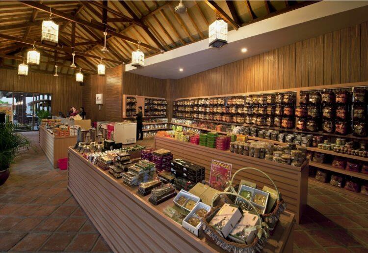 Bingung di Semarang, Beli Oleh-oleh Lengkap, Ya di Kampoeng Semarang Saja!