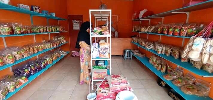 Toko Bu Tarjo: Ibu-Ibu Taman Rejo, Kompak Membangun Usaha Ekonomi Produktif, Keren!