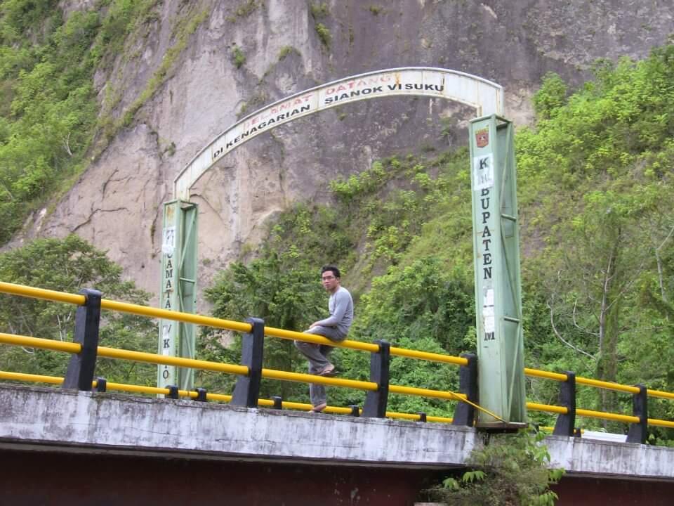Ngabuburit Nan Irit Di Kota Paris Van Sumatera
