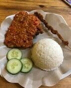 Ayam Gepuk Pak Gembus Ciater BSD, Level Pedasnya Cadas!