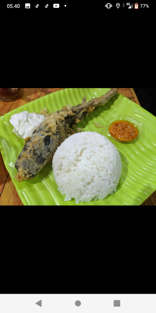 Kremesan Yang Bikin Ketagihan, Ternyata Ada Di Warung Makan Dua Enam Mak Yek Semarang