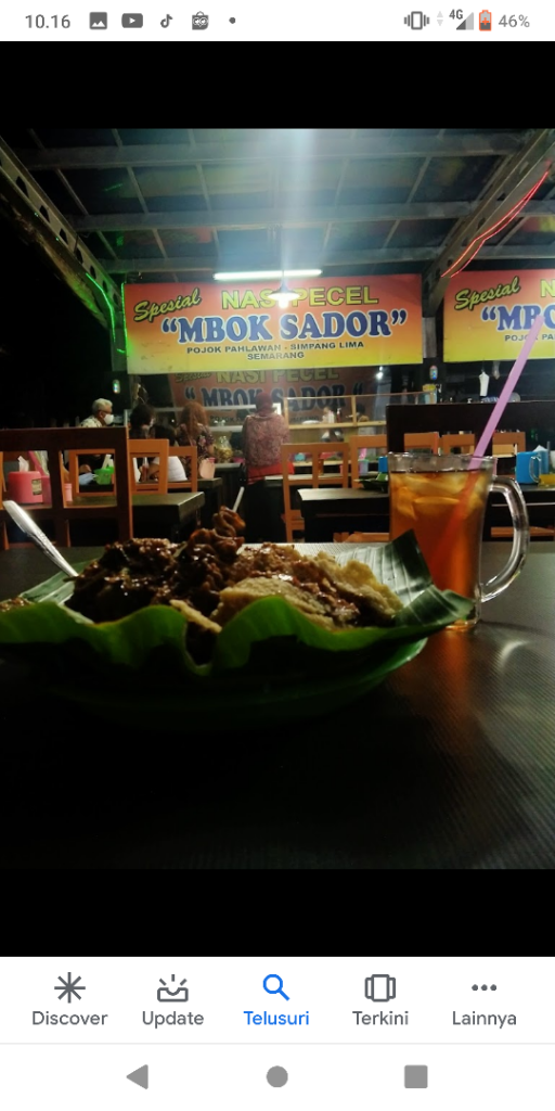 Mau Menikmati Pecel Aneka Toping? Pecel Mbok Sador Salah Satu Yang Wajib Dikunjungi
