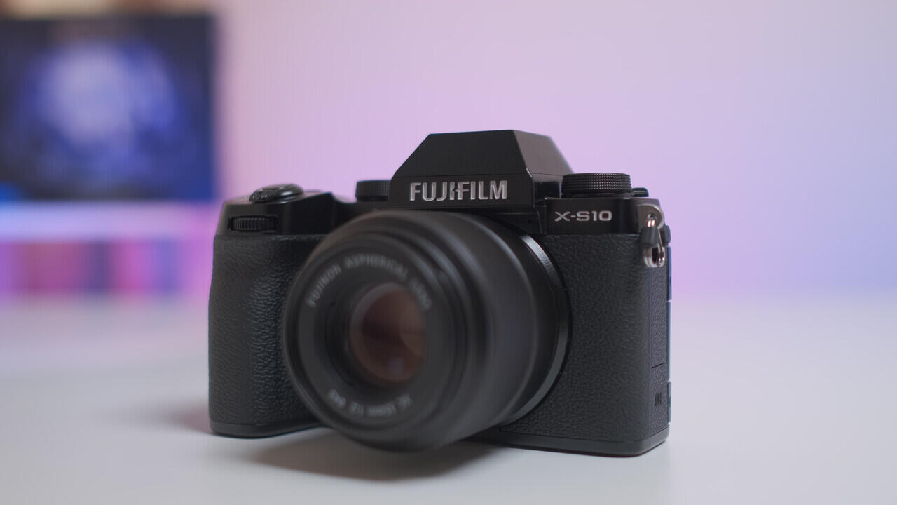Review Fujifilm X-S10