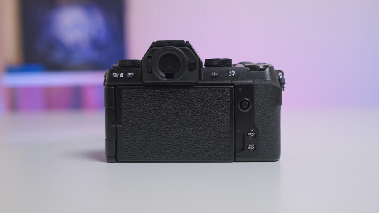 Review Fujifilm X-S10