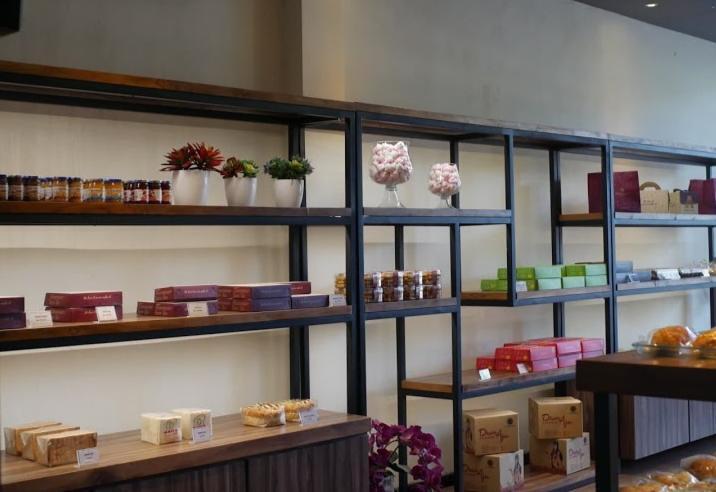 Anita Bakery Menjawab Semua Kebutuhan Kue Anda