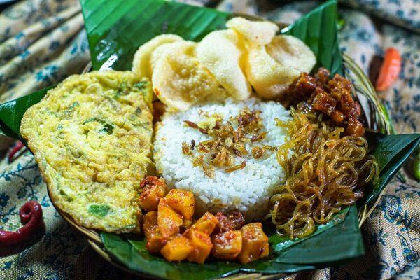 Nasi Uduk Mawar, Bisa Bikin Perut Kita Auto Lapar
