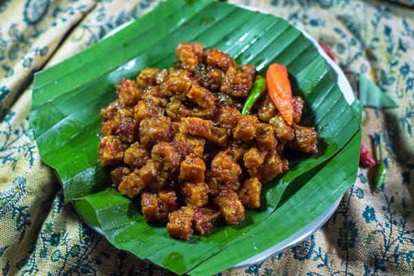 Nasi Uduk Mawar, Bisa Bikin Perut Kita Auto Lapar