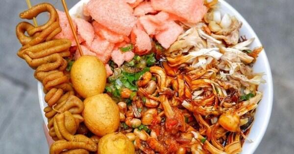 Bubur Ayam Surga, Semoga yang Makan di Sini Masuk Surga. Aamiin!