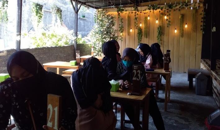 Rumah Makan Enak Ala Garasi, Monggo Kemari