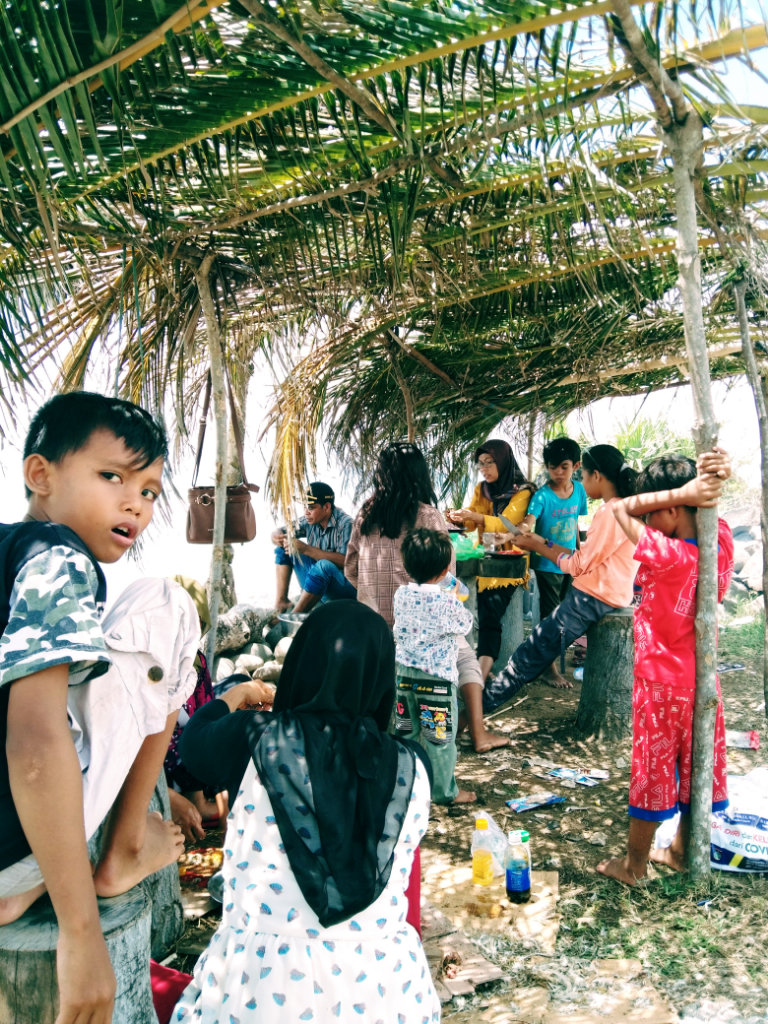 Lakey Beach, Salah Satu Tempat Paling Kurindukan di Hari Libur Lebaran
