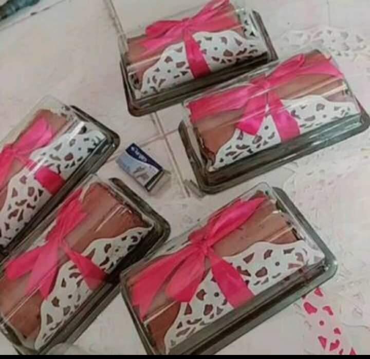 Butuh Souvenir untuk Hajatan? Ke Rizky Souvenir Online Saja