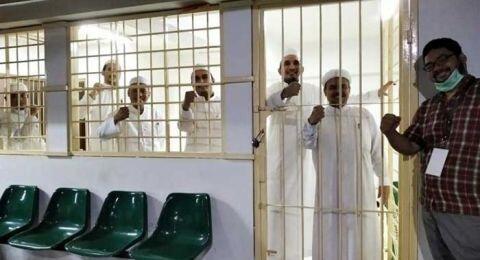 Beredar Foto Kondisi Habib Rizieq Cs di Penjara, Publik: Ya Allah, Miris