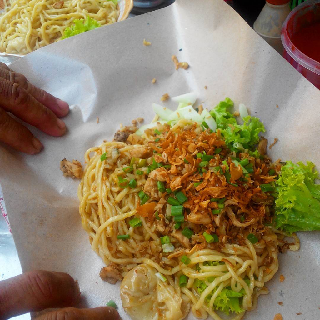 Cek Jagoan Pangsit Di Gresik, Rasanya Muantap Tenan!