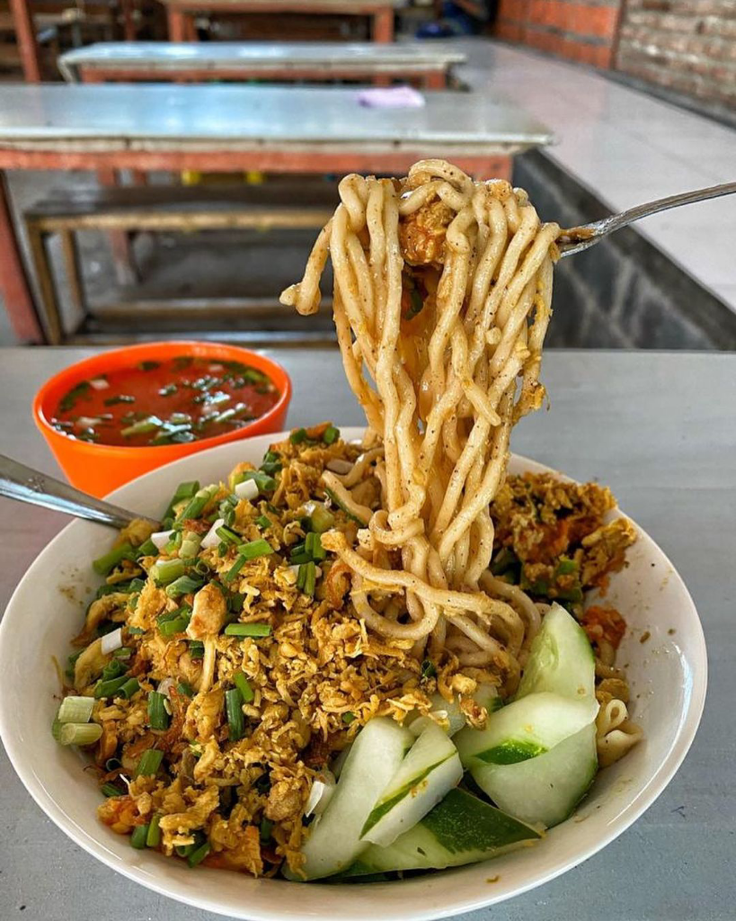 Cek Jagoan Pangsit Di Gresik, Rasanya Muantap Tenan!