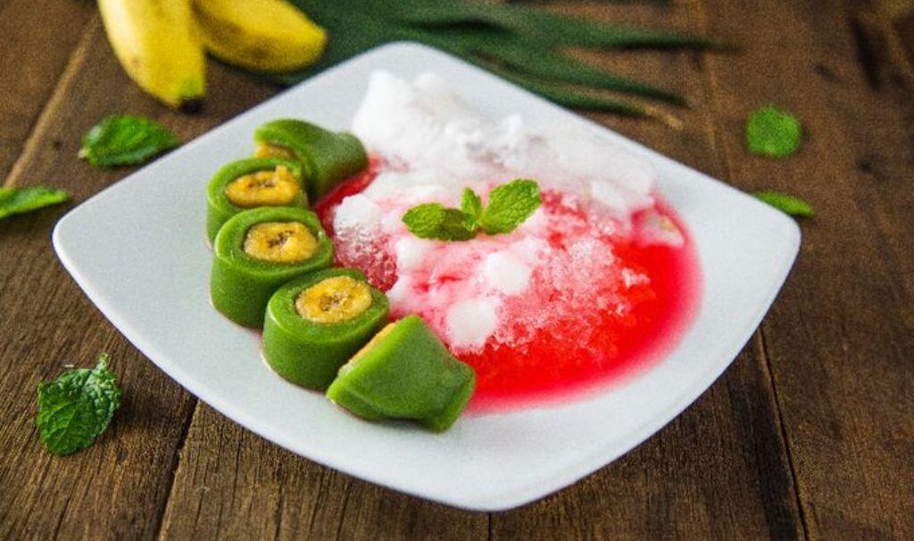 Nikmatnya Berbuka Puasa Dengan Es Pisang Ijo yang Segar dan Mengenyangkan