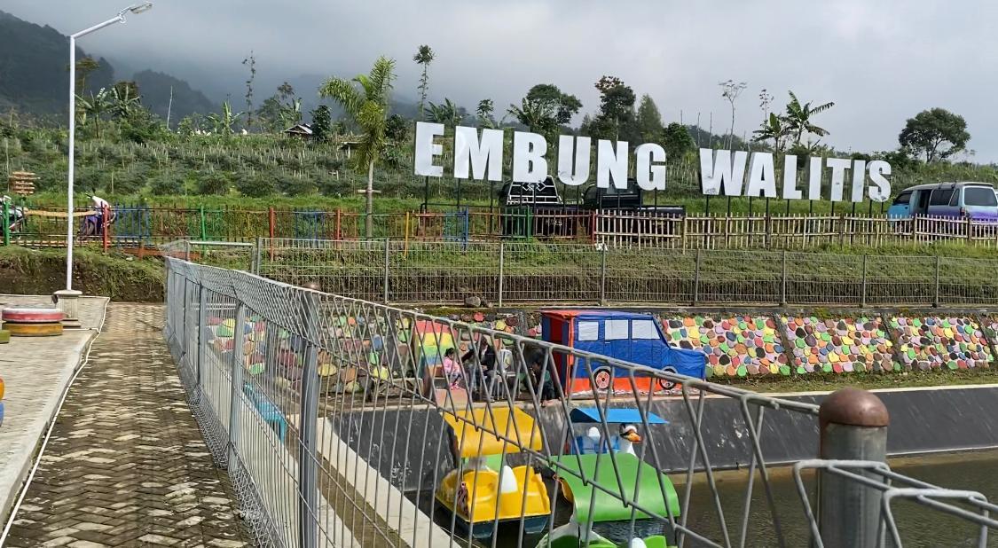 Pesona Embung Walitis di Kaki Gunung Sumbing