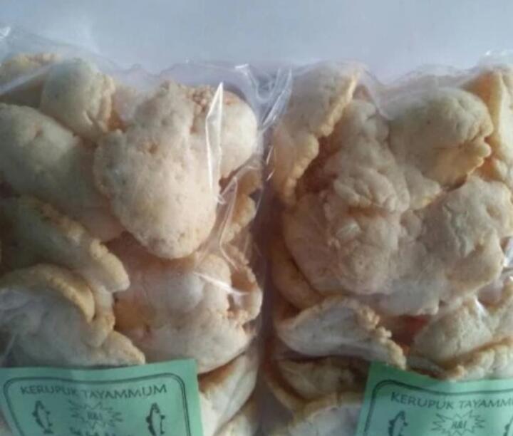 Pecinta Kerupuk Ikan Khas Gresik, Yuk Merapat ke Sidayu!