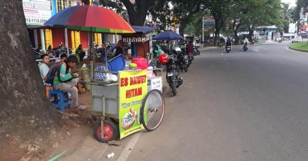 Semanis Senyum yang Jualan (Sesepi Apapun), Dawet Ini Manisnya Gak Main-main
