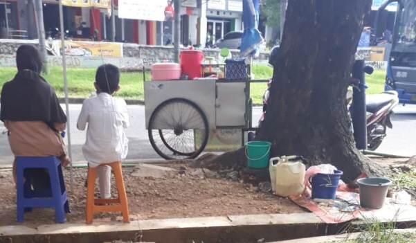Semanis Senyum yang Jualan (Sesepi Apapun), Dawet Ini Manisnya Gak Main-main