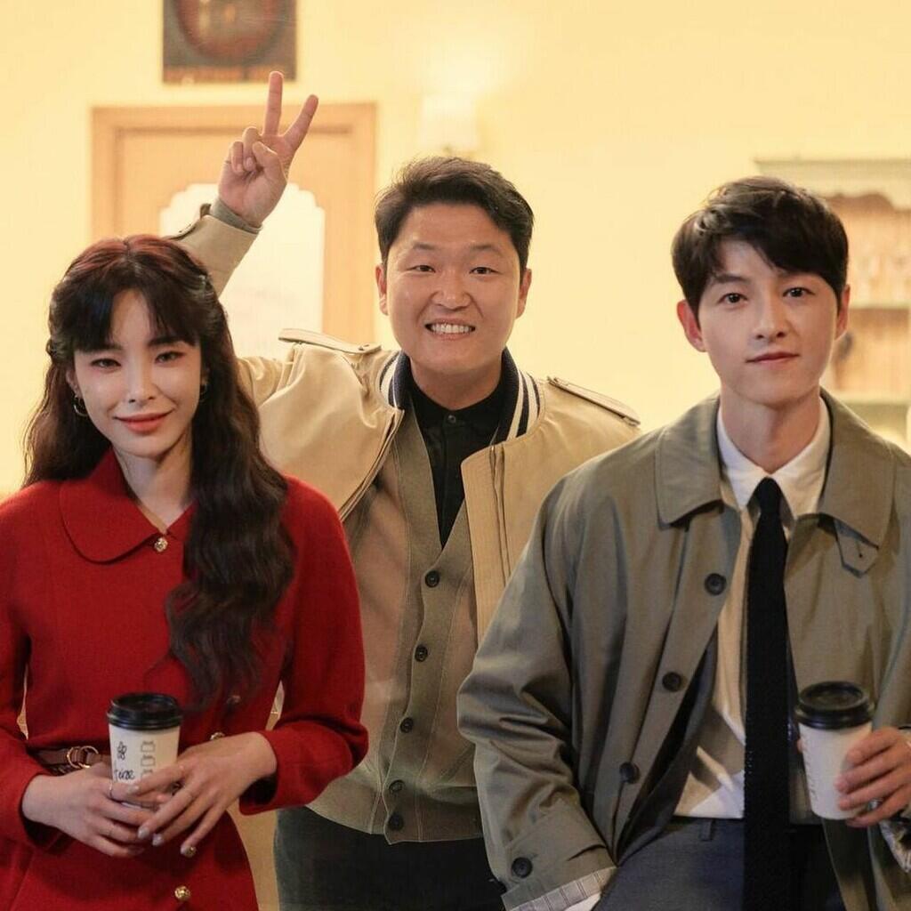 Bintangi MV Heize, PSY Ucapkan Terima Kasih Pada Song Joong Ki