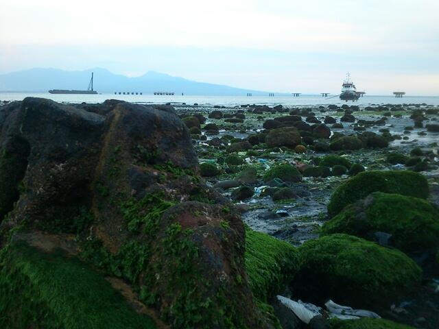 Menyandarkan Kerinduan di Dermaga Cinta (Pantai Bulusan)